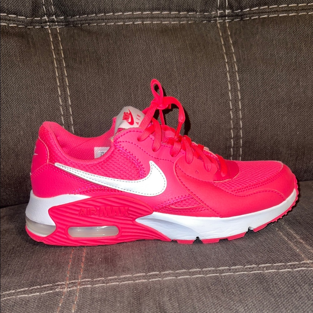 Nike Women's Hot Pink Air Max Sneakers